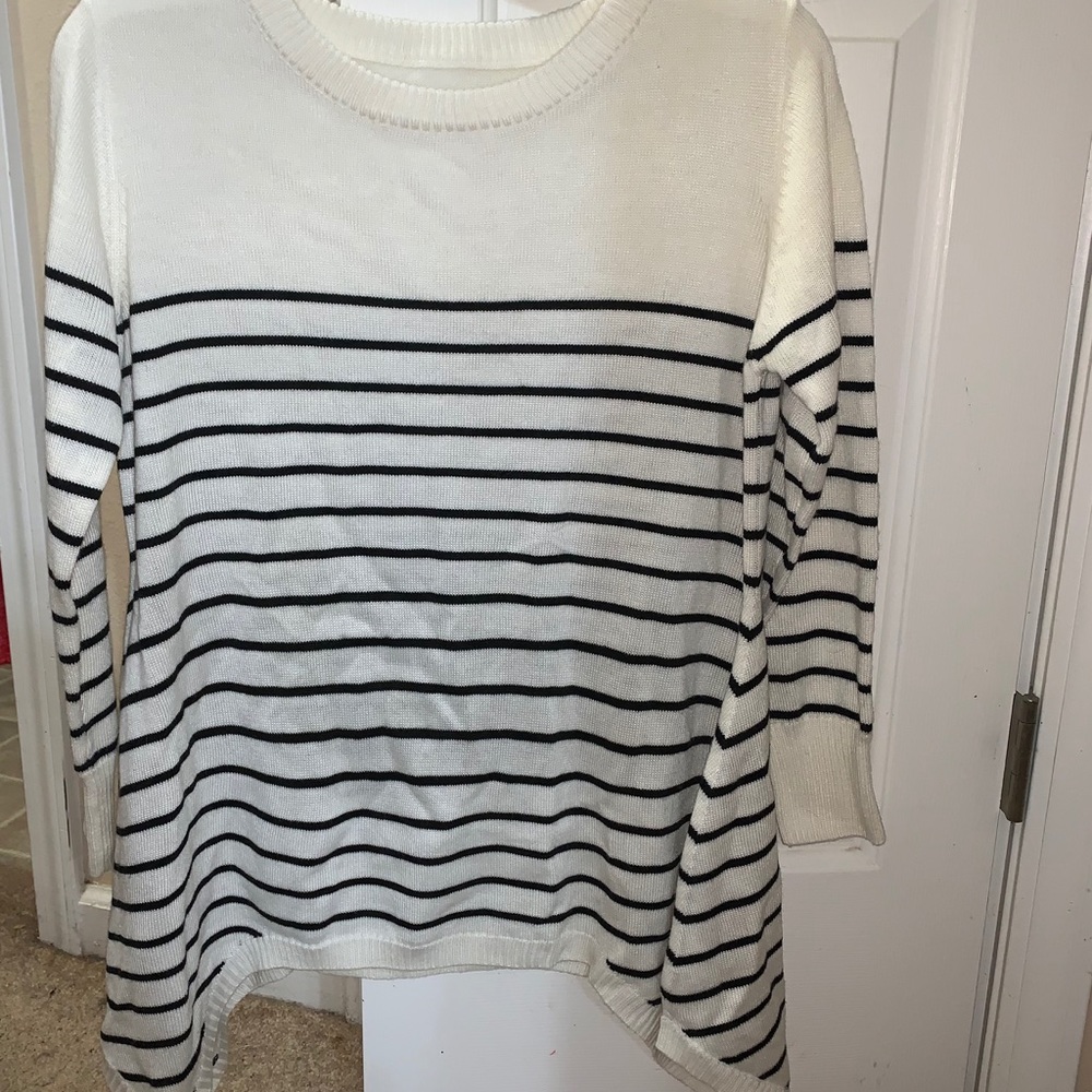 Boutique black & white striped sweater top small